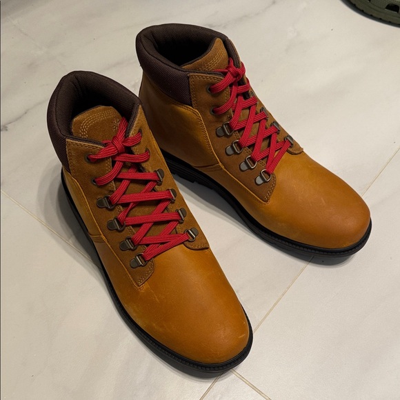 Timberland Brown Boots with Red Laces - Picture 1 of 6